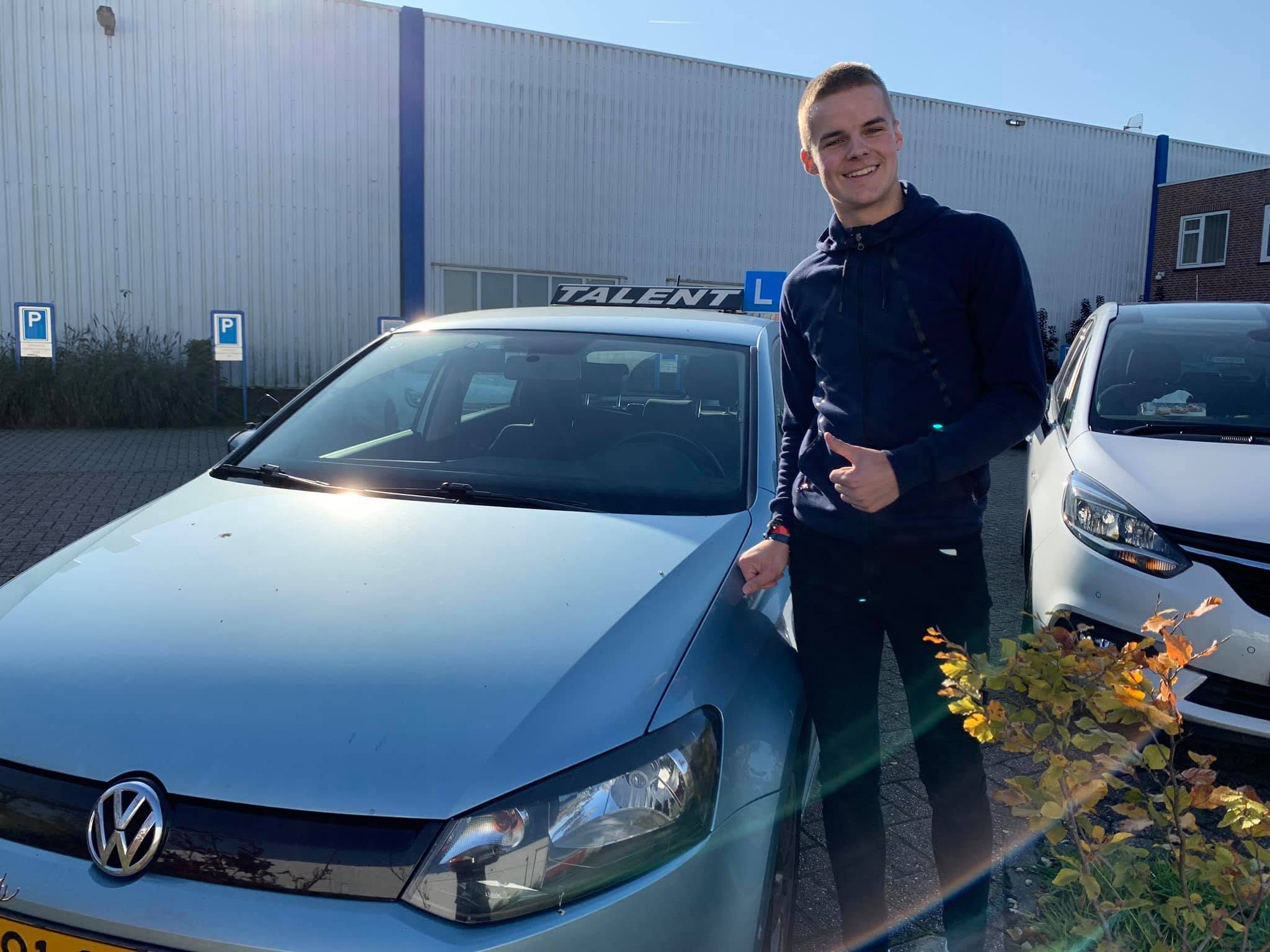 Sam geslaagd bij Rijschool Talent